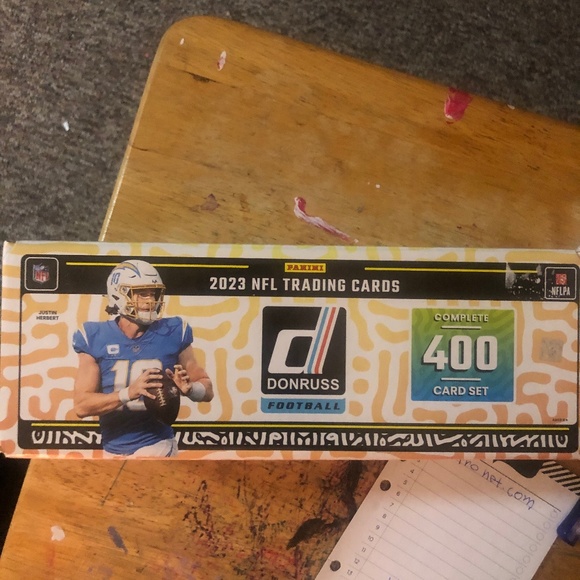 Trading cards - Picture 3 of 3